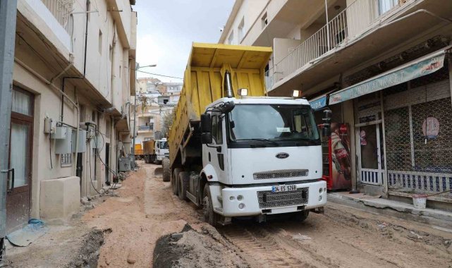 Mardin genelinde yol çalışmaları devam ediyor