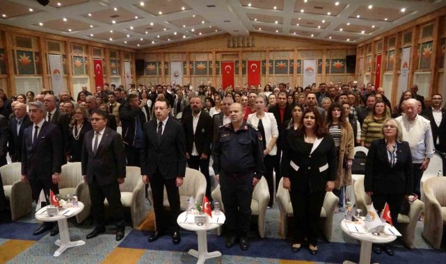 Marmaris'te 'İklim krizi ve sürdürülebilir turizm ' konulu panel yapıldı