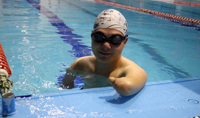 Milli takım kampına davet edilen paralimpik sporcular, şampiyonluk için kulaç atıyor