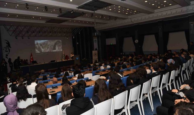 Misafir öğrencilere Kayseri tanıtıldı