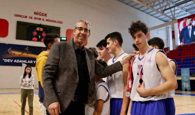 Niğde'de Okul Sporları Basketbol Müsabakaları tamamlandı