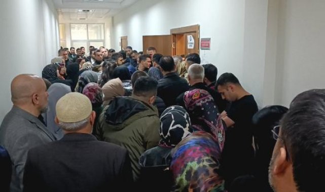 Oğlu ve gelininin de öldüğü yıkılan site davasında, sanık damadından şikayetçi olmayan babaya tepki