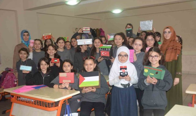 Öğrenciler kumbara yapıp harçlık biriktirdi, Filistin'e destek oldu