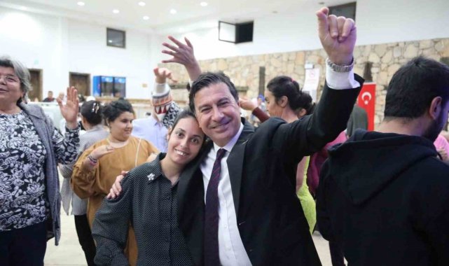 Özel gecede doyasıya eğlendiler