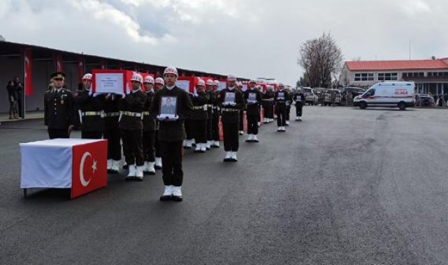 Pençe-Kilit şehitleri, Şırnak'taki törenin ardından memleketlerine uğurlandı