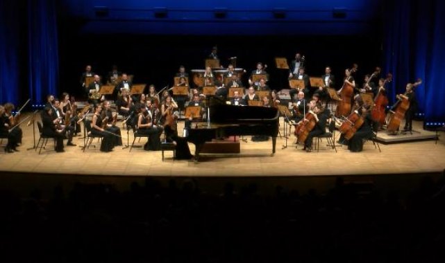 Piyanist Mehveş Emeç'ten Dünya Kadın Hakları Günü'ne özel konser