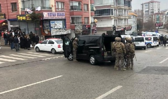 Pompalı tüfekle çevreye ateş açan emlakçı, ofisinde yaşamına son verdi