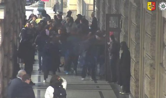 Prag polisi 15 kişinin öldüğü saldırıya ilişkin operasyon görüntülerini paylaştı