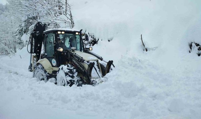 Rize'de 31 köy yolu kar nedeniyle ulaşıma kapandı