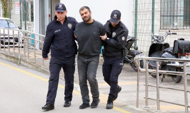 Ruhsatsız tabancasını atıp, kaçtı; kendisini yakalayan polisin parmağını kırdı
