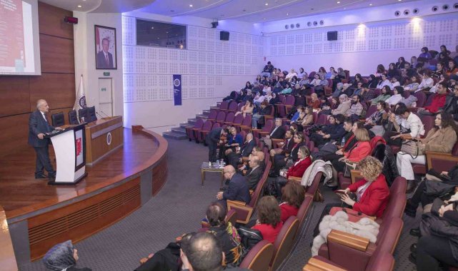Sağlık hizmetlerine multidisipliner bakış sempozyumu düzenlendi