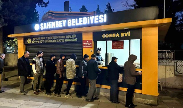 Şahinbey'de her gün 14 bin kişiye çorba ikramı