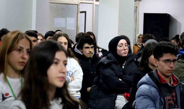 Sakarya'nın yetiştirdiği yazarlar okullarda öğrencilerle buluşuyor