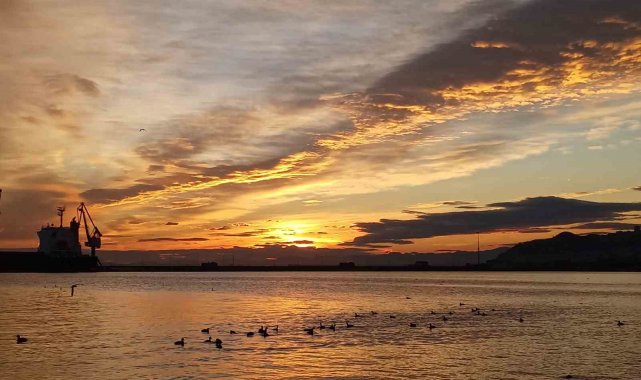 Samsun'da gün doğarken