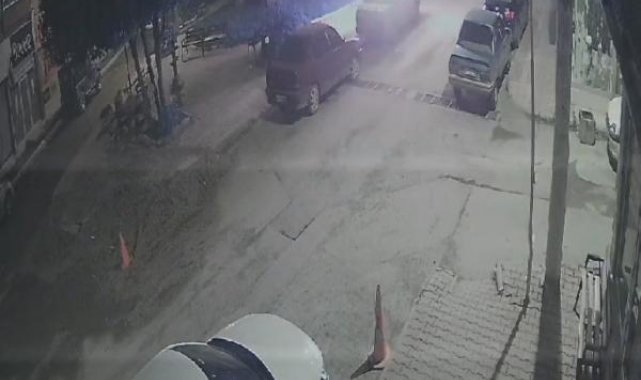 Samsun'da park halindeki otomobil yandı