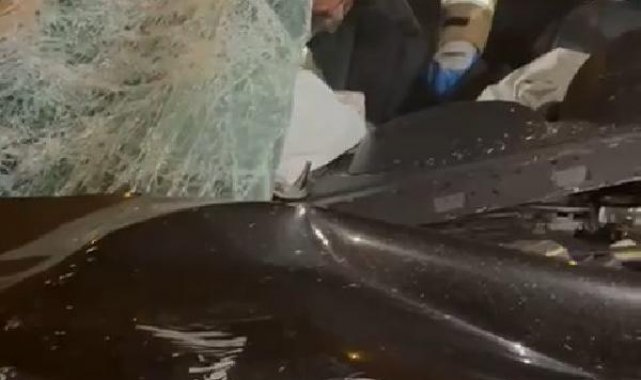 Sancaktepe'de otomobil refüje çarptı: Sürücü ağır yaralandı