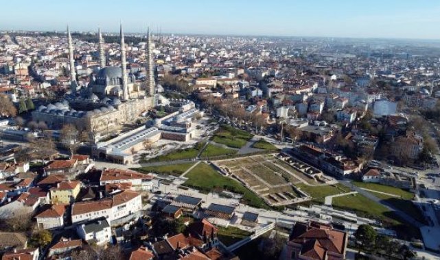 Selimiye Meydanı'ndaki 6 asırlık han ile hamam da restore edilecek