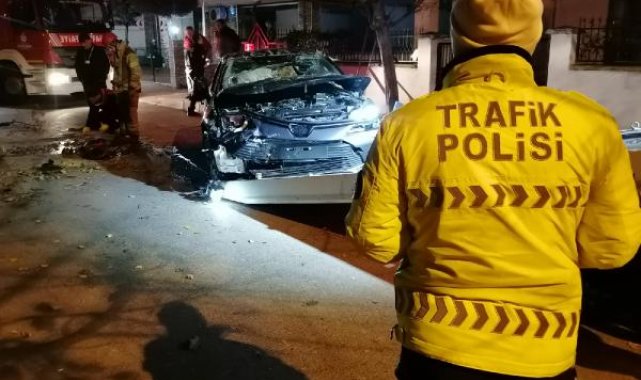 Silivri'de bahçe duvarına çarpan otomobil takla attı