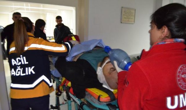 Sokakta tartıştığı husumetlilerini tüfekle vurdu; 1'i ağır 2 yaralı
