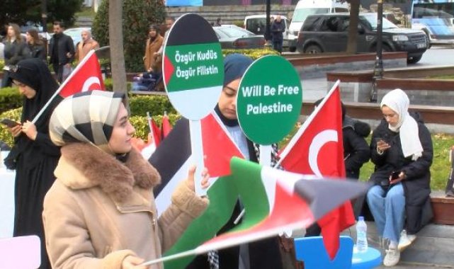 Sultanahmet Meydanı'nda 'Gazze için İnsanlık Nöbeti'