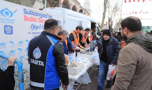 Sultangazi'de vatandaşlara 3 buçuk ton balık dağıtıldı