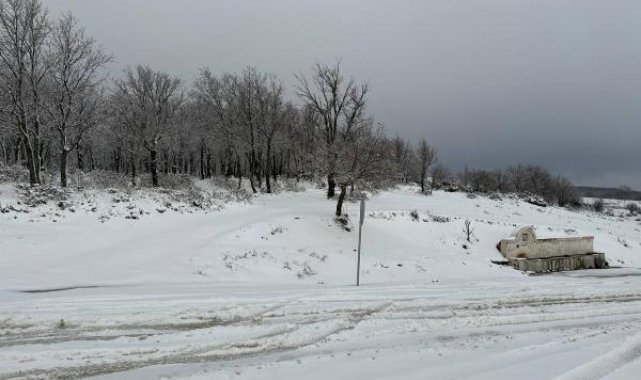 Tekirdağ'da Ganos Dağı ve etekleri beyaza büründü