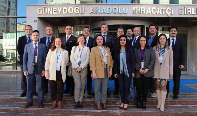 Ticaret Bakanlığı Müşavirleri GAİB'te ihracatçılarla buluştu