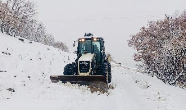 Tunceli'de kar; 50 köy yolu ulaşıma kapandı