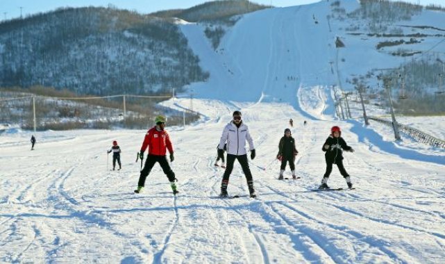 Tunceli'de kayak sezonu erken açıldı