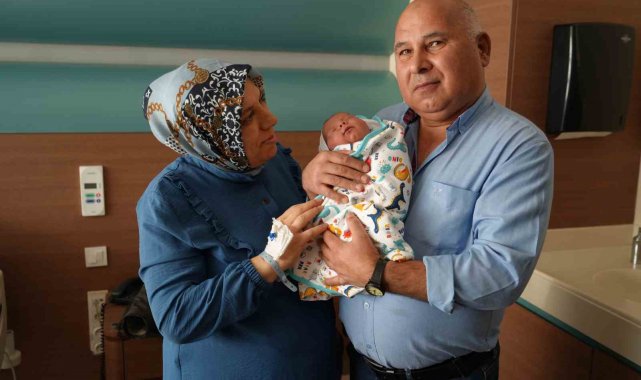 Tüp bebek tedavisi başarılı sonuç verdi, 45 yaşında anne oldu