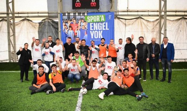 Tuzla'da engelli çocuklarla futbol maçı oynandı