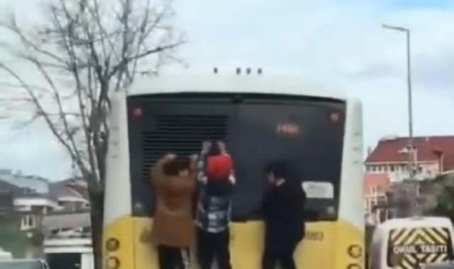 Üsküdar ve Sancaktepe'de çocukların tehlikeli yolculuğu kamerada