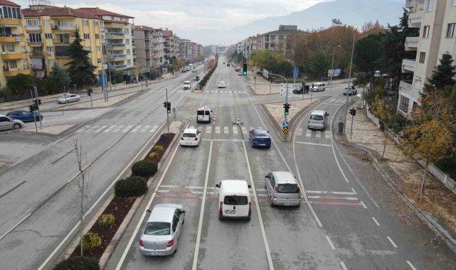 Uyanık sürücüler dron kamerasından kaçamadı