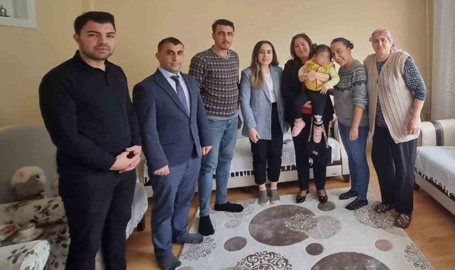 Vali Enver Ünlü'nün eşi Sema Ünlü'den koruyucu aileye ziyaret