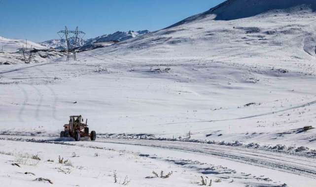 Van'da 272 yerleşim yerinin yolu ulaşıma kapandı