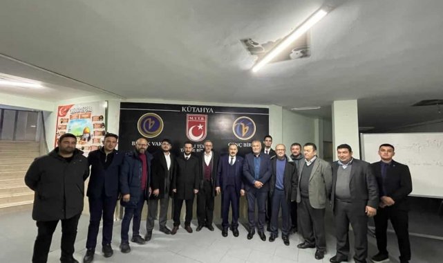 Veysel Eroğlu, Birlik Vakfında gençlerle bir araya geldi