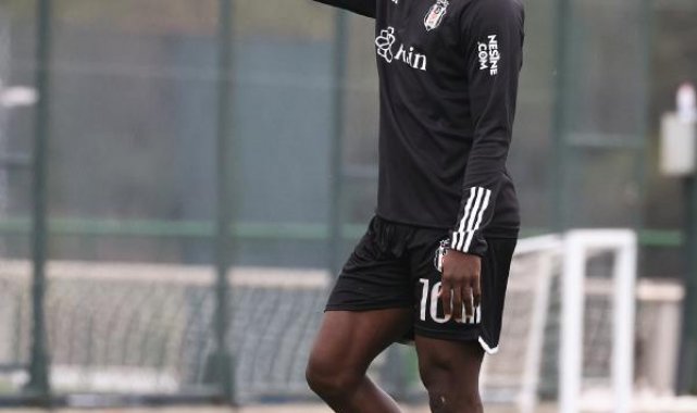 Vincent Aboubakar: Sözleşmeli olduğum her dakika tüm çabamı ve konsantrasyonumu takıma veriyorum