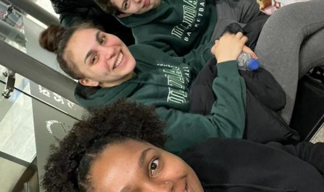 Vize alamayan Bursa Uludağ Kadın Basketbol Takımı, İngiltere'deki maça 1'i sakat 5 oyuncuyla çıktı