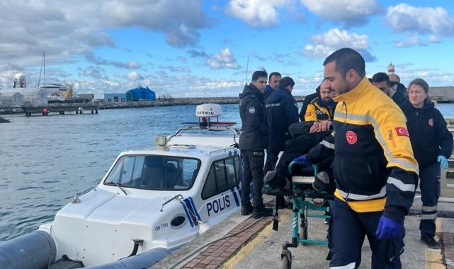 Yalova'da feribottan atlayan şahsı deniz polisi kurtardı