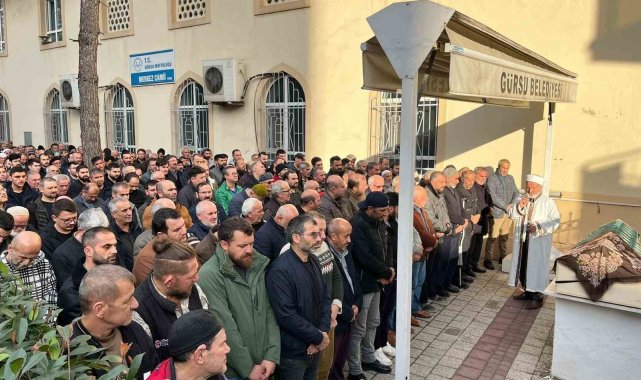 Yaya geçidinde servisin çarptığı 21 yaşındaki Esra'ya acı veda