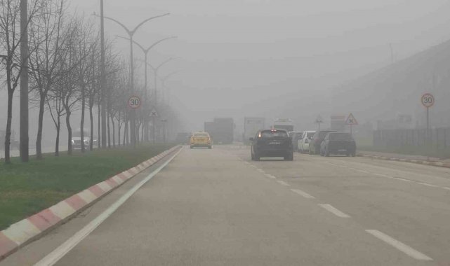 Yoğun sis hayatı olumsuz etkiledi