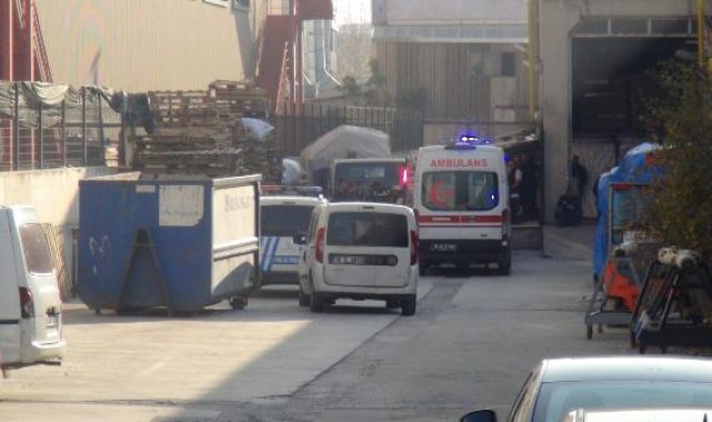 Yük asansörü ile duvar arasına sıkışan fabrika işçisi öldü