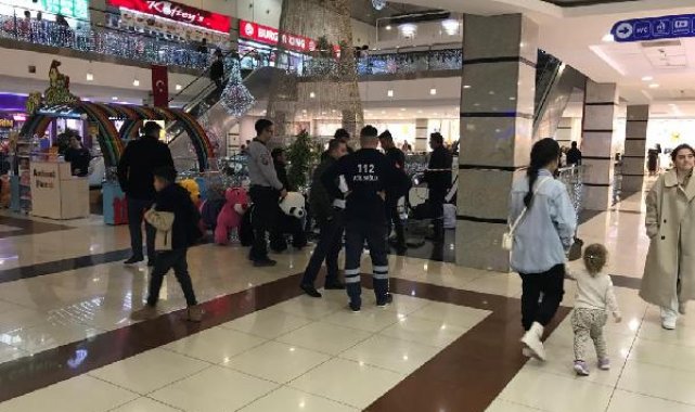 Yürüyen merdivenlerde düşen 1.5 yaşındaki Mert Ali'nin parmakları koptu