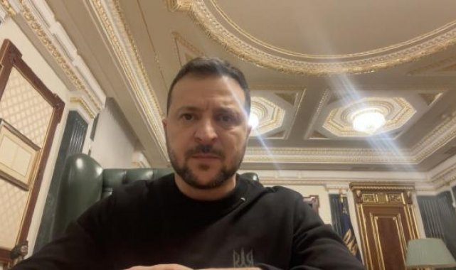 Zelenski: Odessa bölgesini vurmaya çalışan Rus askeri uçağı düşürüldü