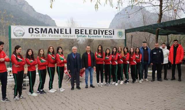1308 Osmaneli Belediyespor Kız Voleybol takımına tam destek
