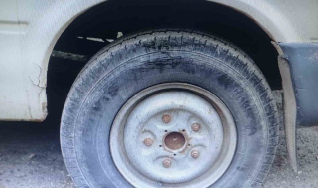 3 aracın lastiğini kesen şahıs polis ekipleri tarafından yakalandı