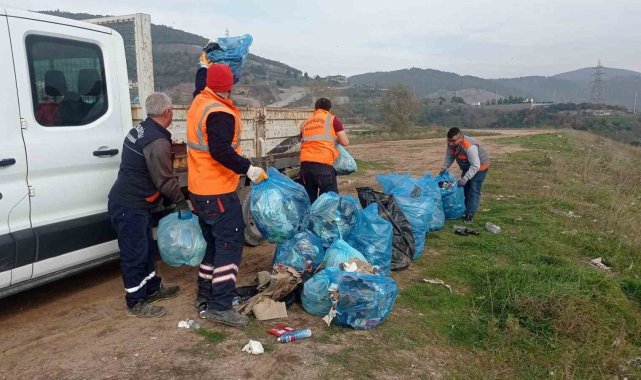 30 torba çöp topladılar