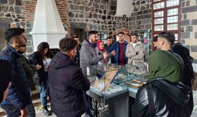 AKEM'den öğrencilere moral gezisi