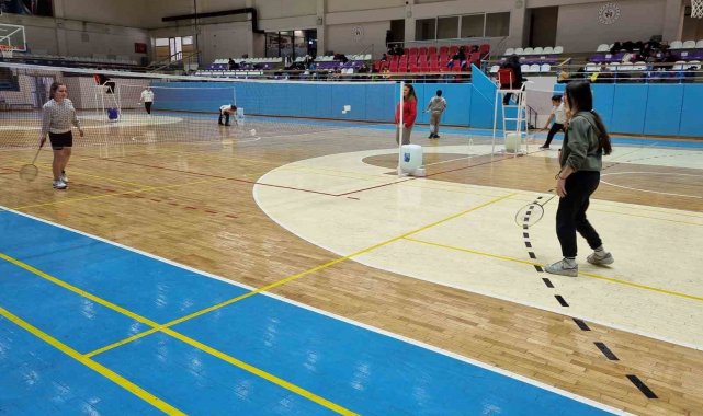 Badminton turnuvası sona erdi