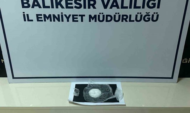 Bandırma'da uyuşturucu tacirlerine yönelik operasyon